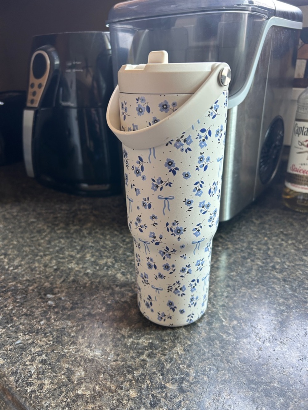 Hydrapeak Floral Travel Tumbler with Handle - Blue on Cream